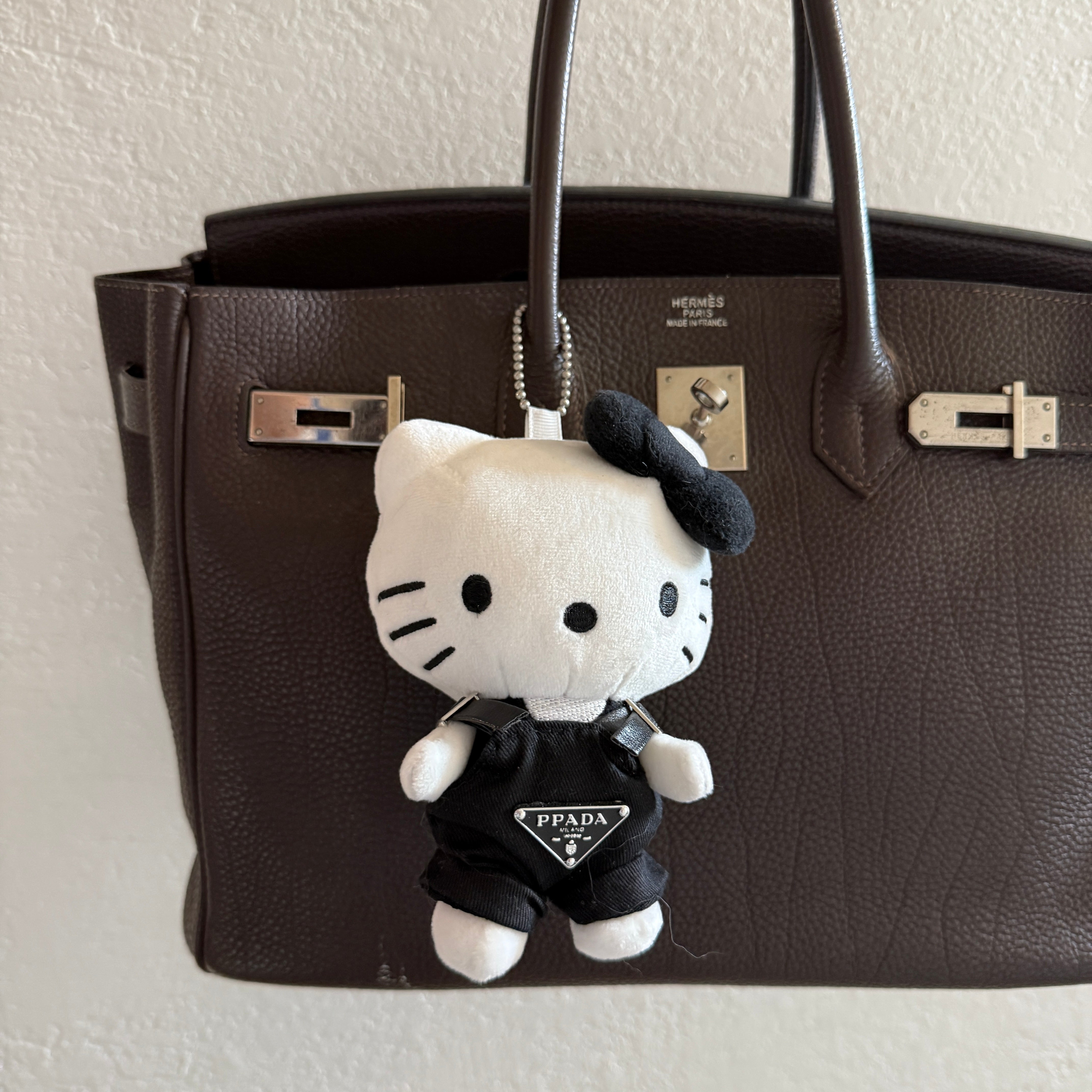 Designer Hello Kitty Black and White Plush - hello kitty sanrio japan kawaii rare vintage keychain vintage charms for bag nostalgia vintage keychains y2k collectible - Bag Crap