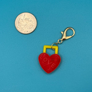 Plastic Heart Trinket  s -  vintage keychain vintage charms for bag nostalgia vintage keychains y2k collectible - Bag Crap