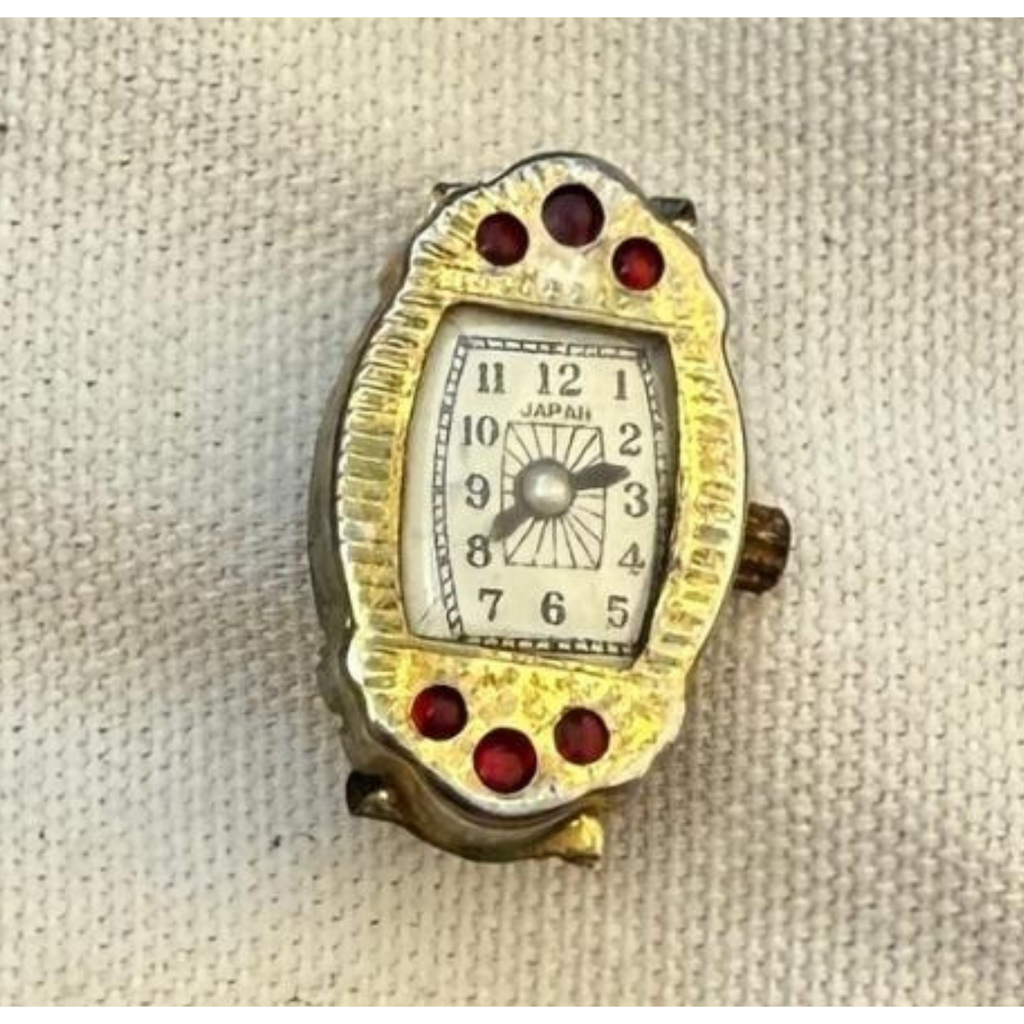 Vintage Pins & Brooches: Collection I