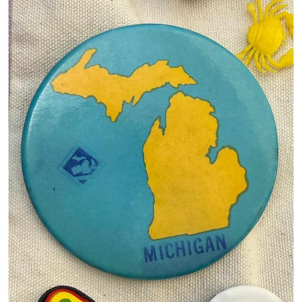 Vintage Pins & Brooches: Collection I