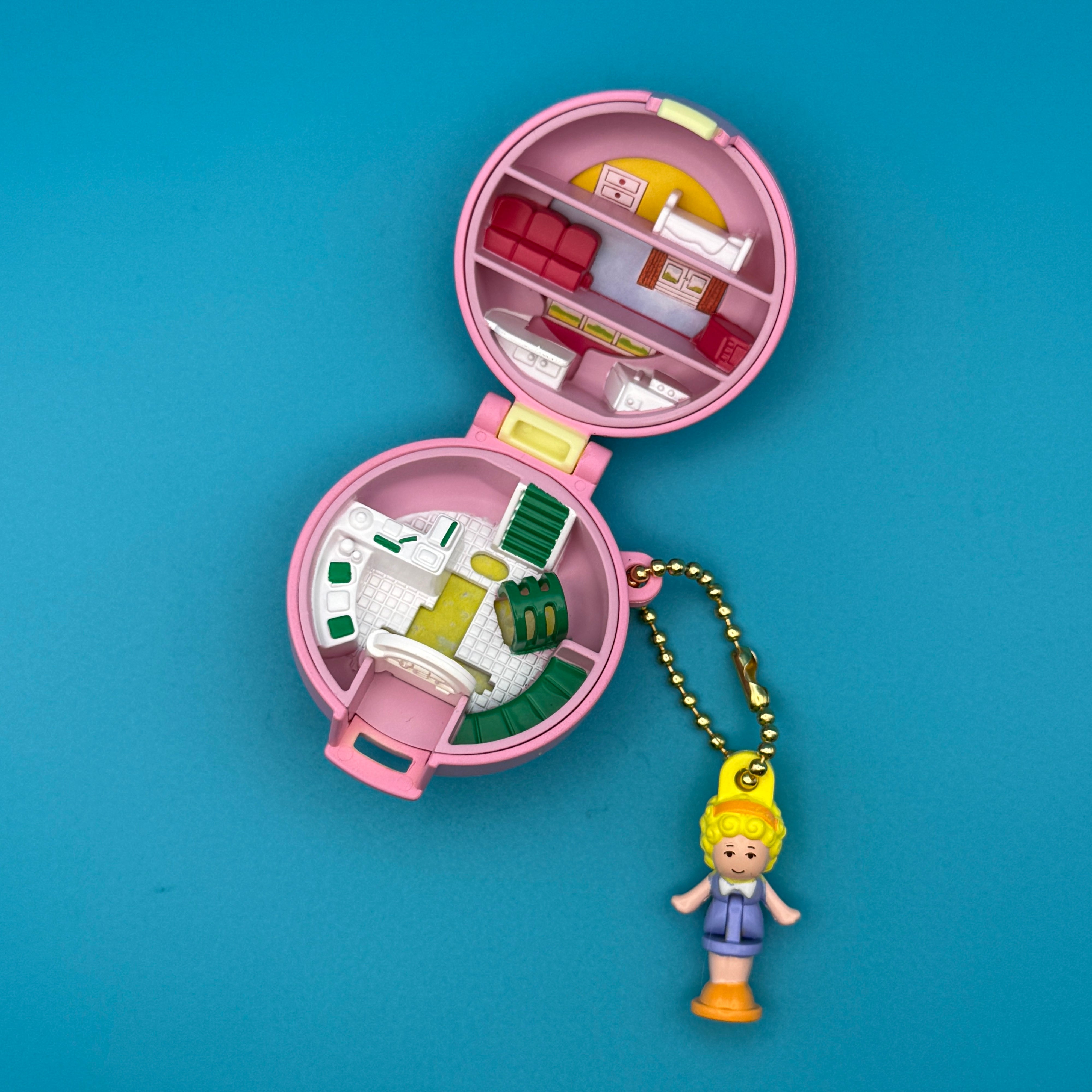 Mini Retro Polly Pocket -  vintage keychain vintage charms for bag nostalgia vintage keychains y2k collectible - Bag Crap