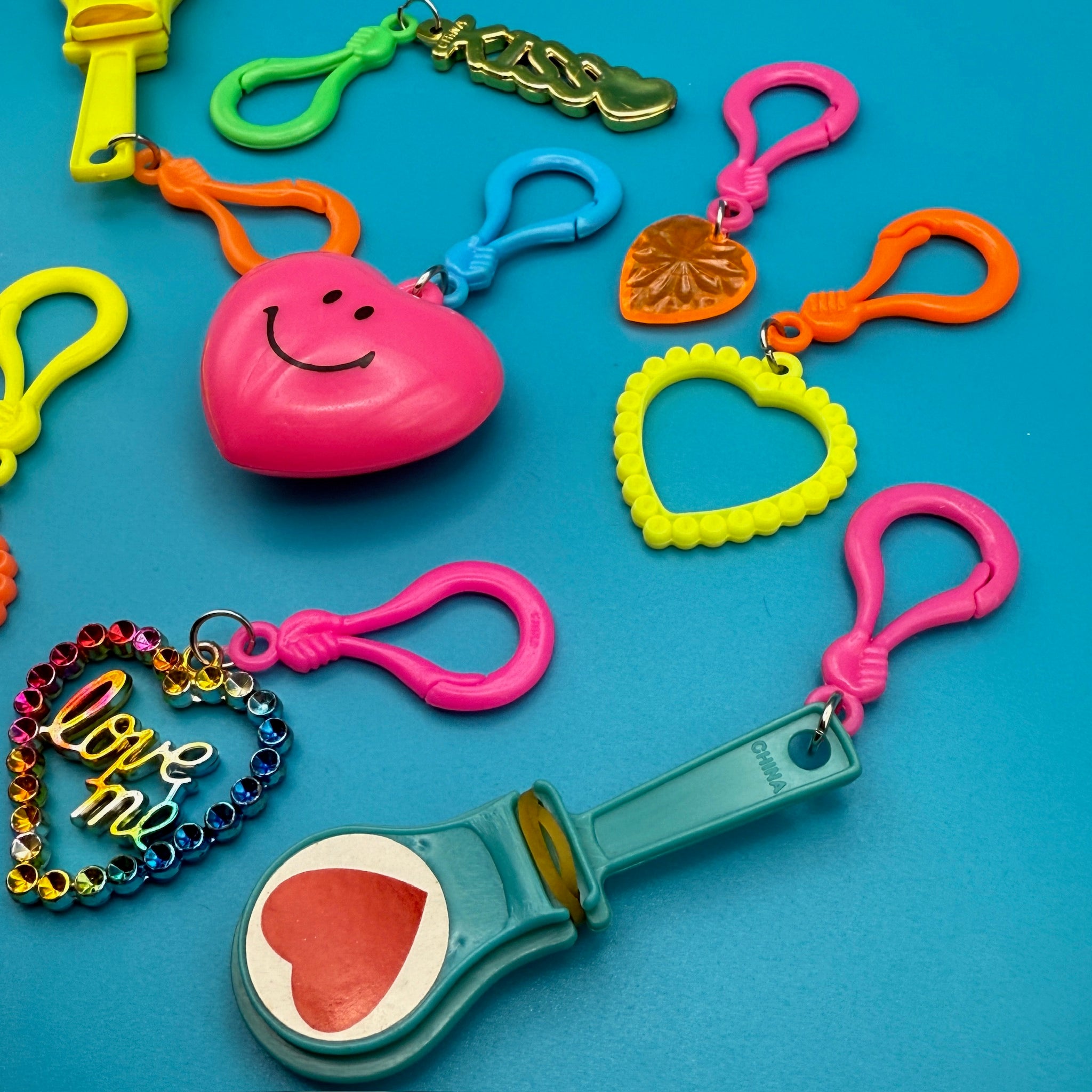 80s Neon Heart Mini  s -  vintage keychain vintage charms for bag nostalgia vintage keychains y2k collectible - Bag Crap