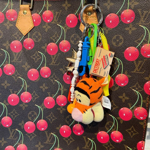 Tigger Plush Detroit Pizza Hut White Dove    Pack -  vintage keychain vintage charms for bag nostalgia vintage keychains y2k collectible - Bag Crap