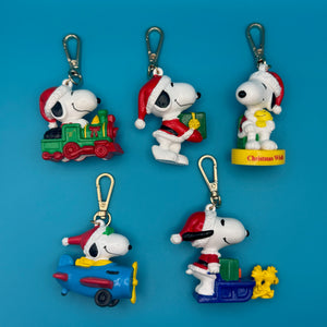 Christmas Snoopy Gold  s - snoopy rar peanuts vintage keychain vintage charms for bag nostalgia vintage keychains y2k collectible - Bag Crap
