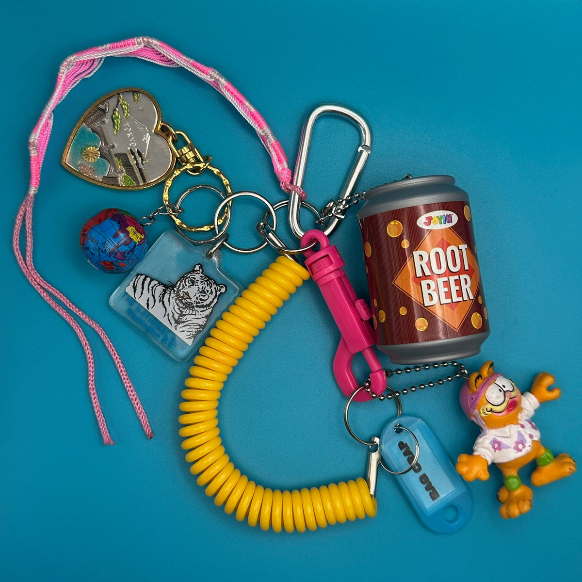 Root Beer Garfield Globe Tiger    &  Pack -  vintage keychain vintage charms for bag nostalgia vintage keychains y2k collectible - Bag Crap