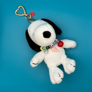 6' Snoopy Plush   with  Trinket Necklace - snoopy rar peanuts vintage keychain vintage charms for bag nostalgia vintage keychains y2k collectible - Bag Crap