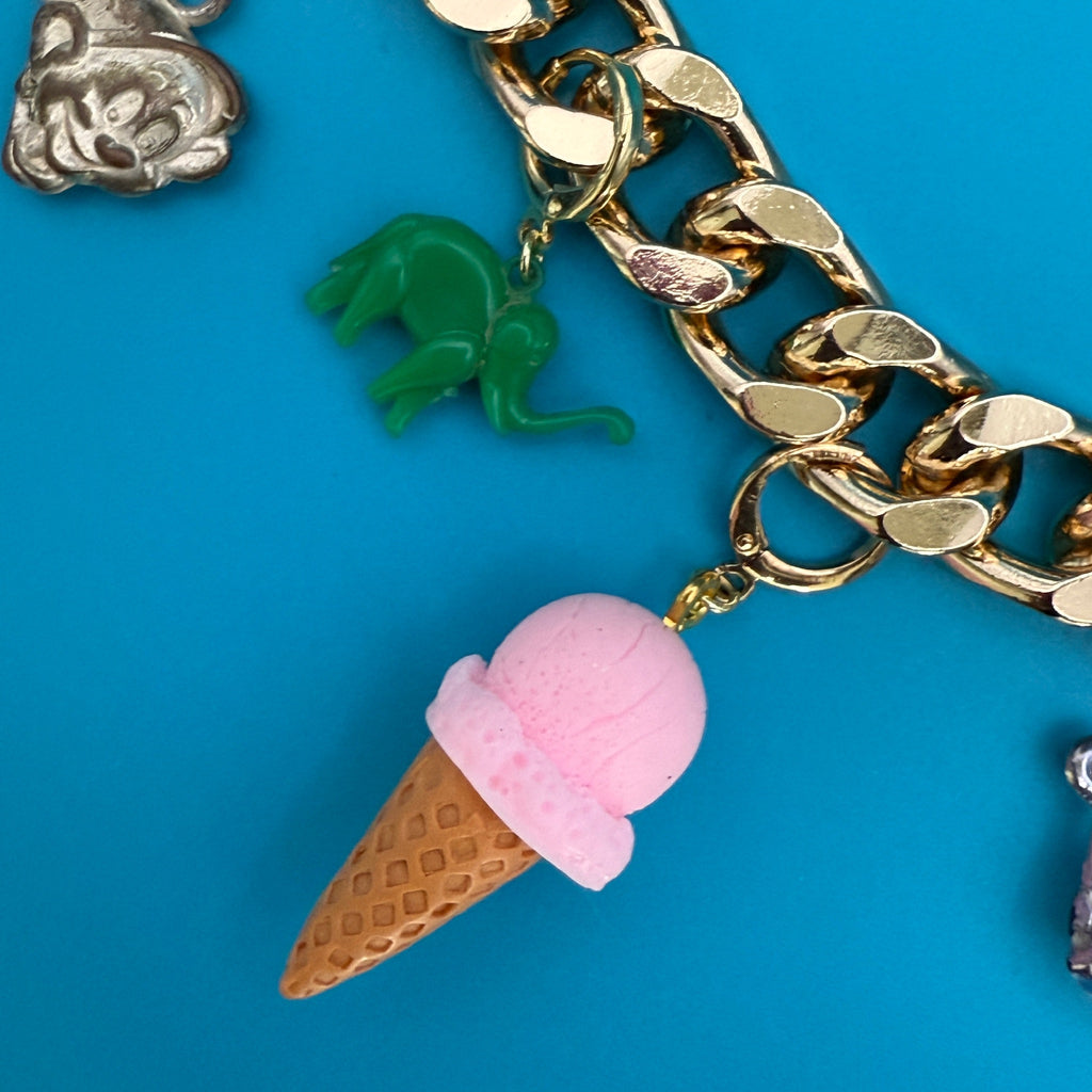 Vintage Lucky Clover 18k Gold Bag Charm Chain