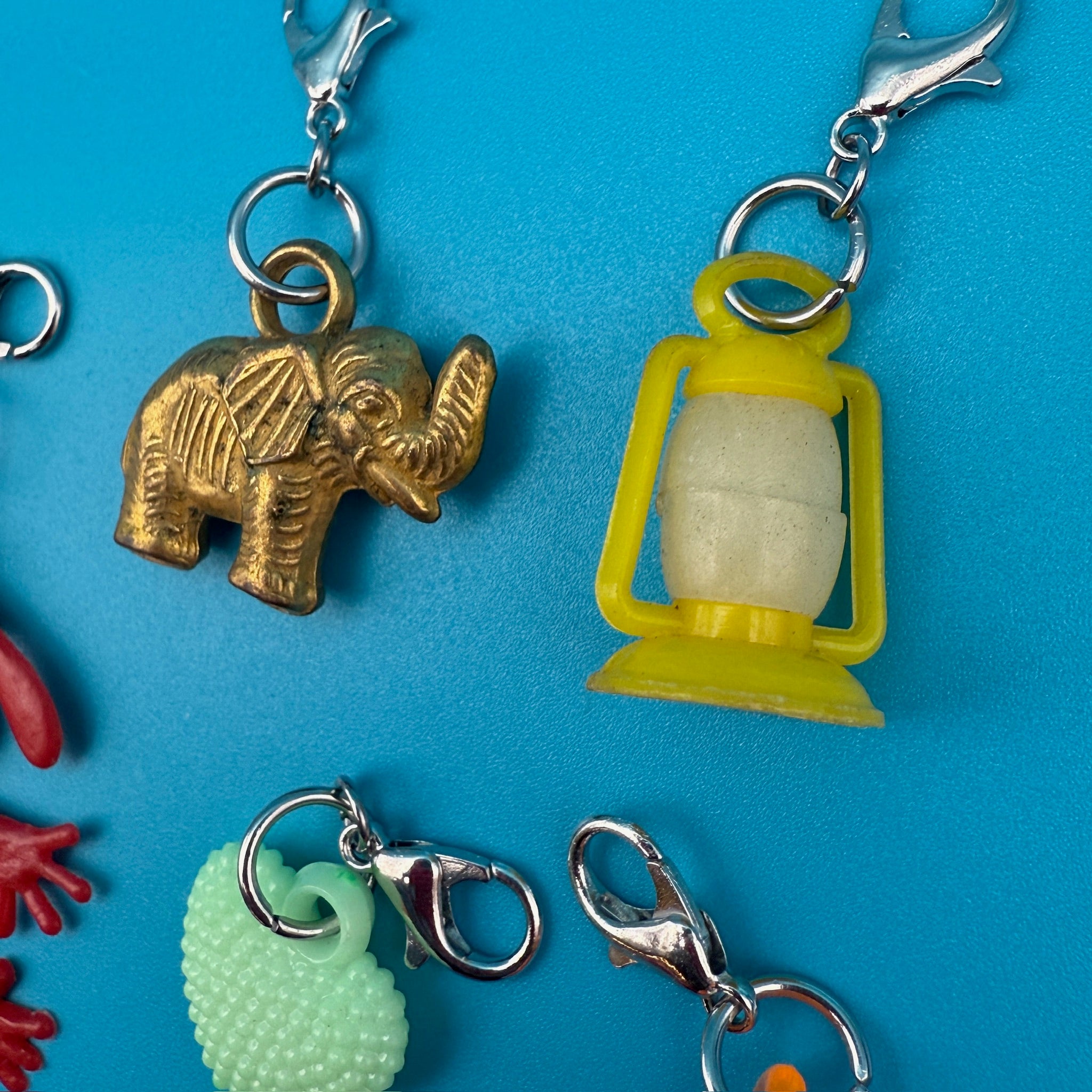 1950s-1980s Miniature Trinket s -  vintage keychain vintage charms for bag nostalgia vintage keychains y2k collectible - Bag Crap