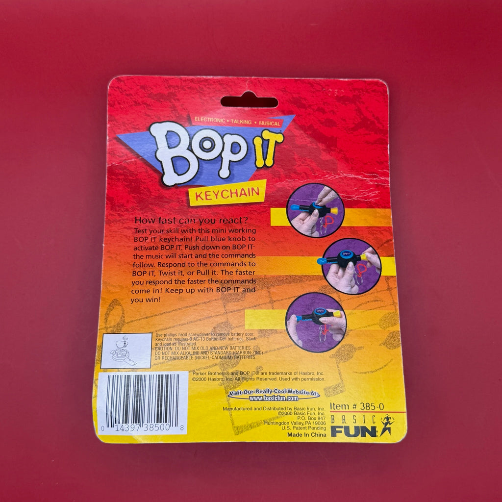 NIB Y2K Vintage Keychain: Bop It Toy Keychain