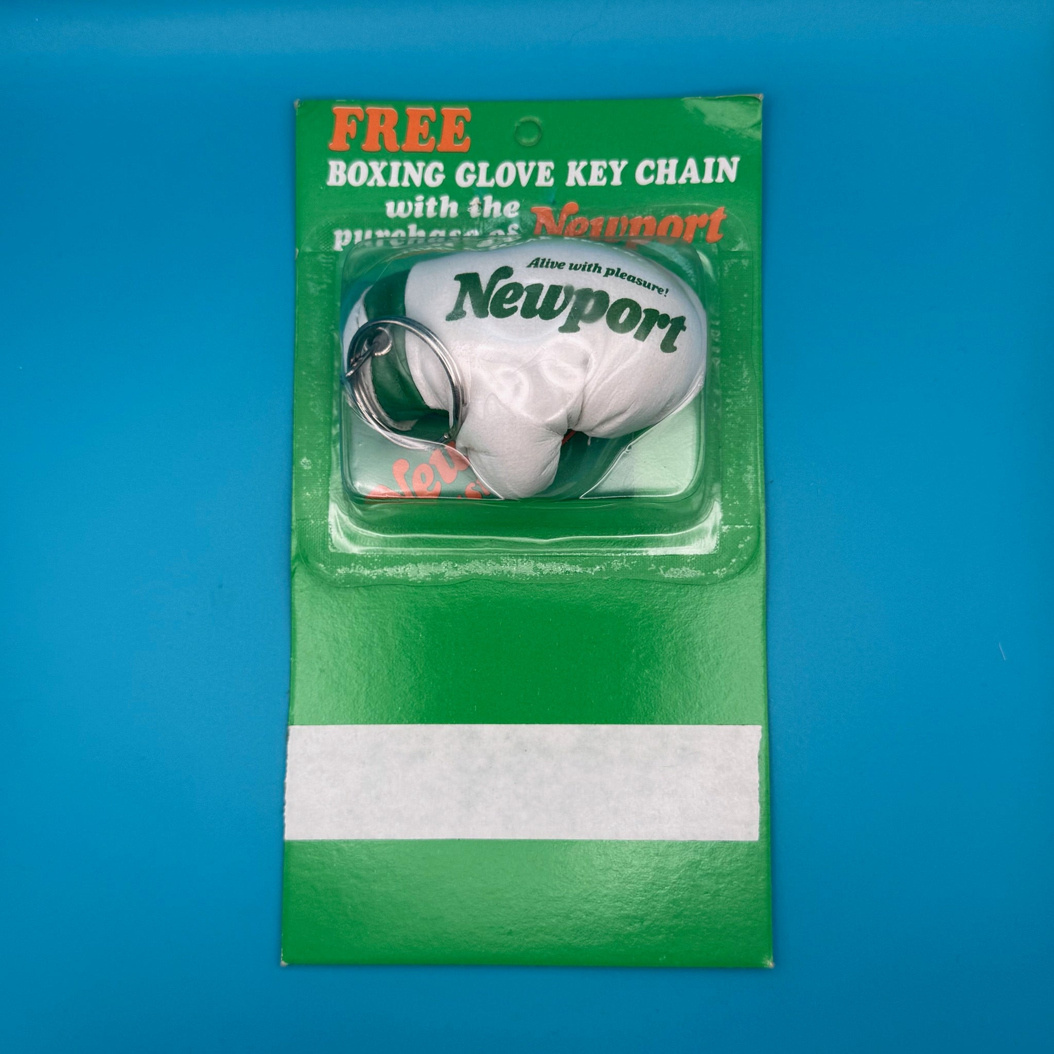 NIB 1987  : Newport Cigarettes Boxing Glove -  vintage keychain vintage charms for bag nostalgia vintage keychains y2k collectible - Bag Crap