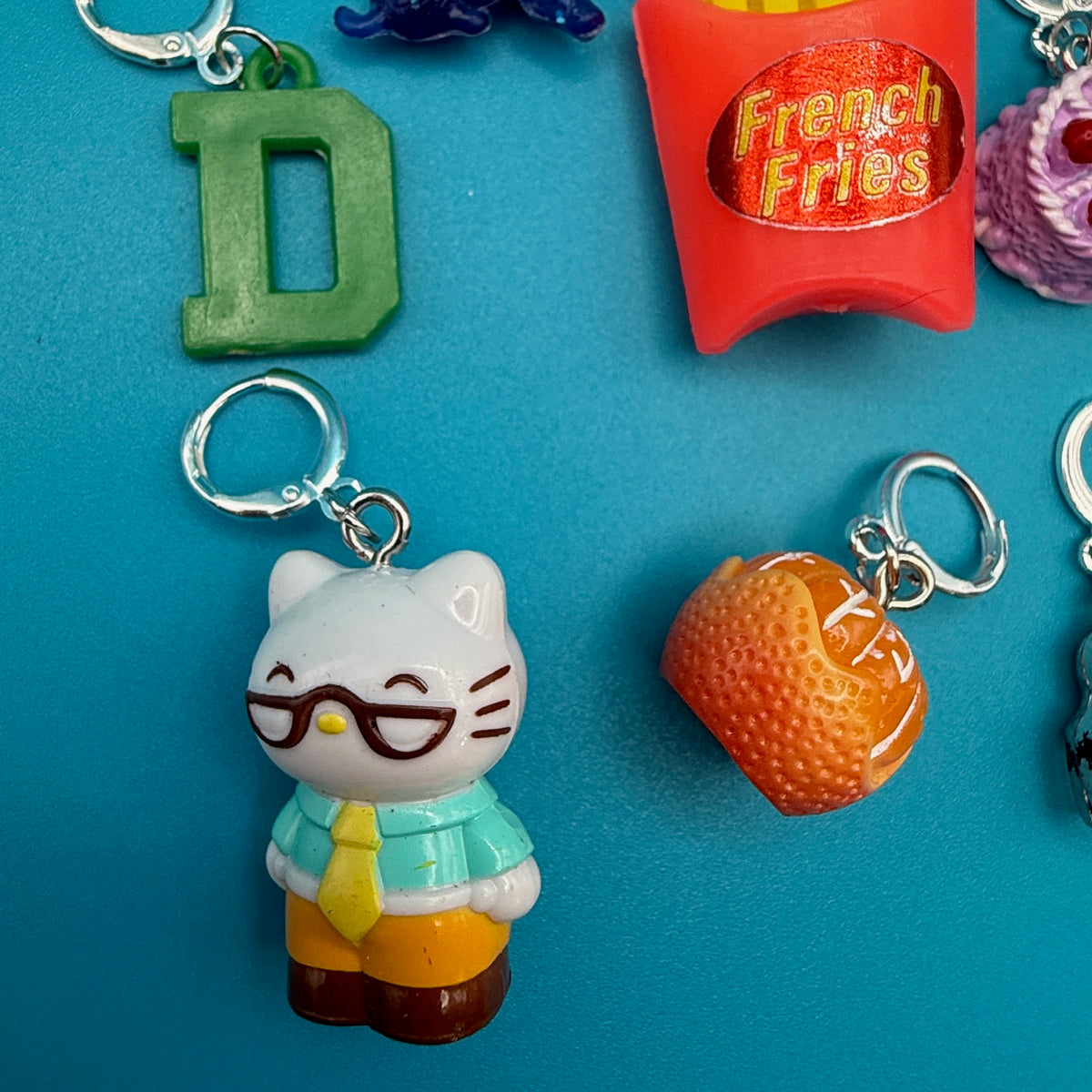 Sterling Silver Plated Trinket s: Drop V - hello kitty sanrio japan kawaii rare vintage keychain vintage charms for bag nostalgia vintage keychains y2k collectible - Bag Crap