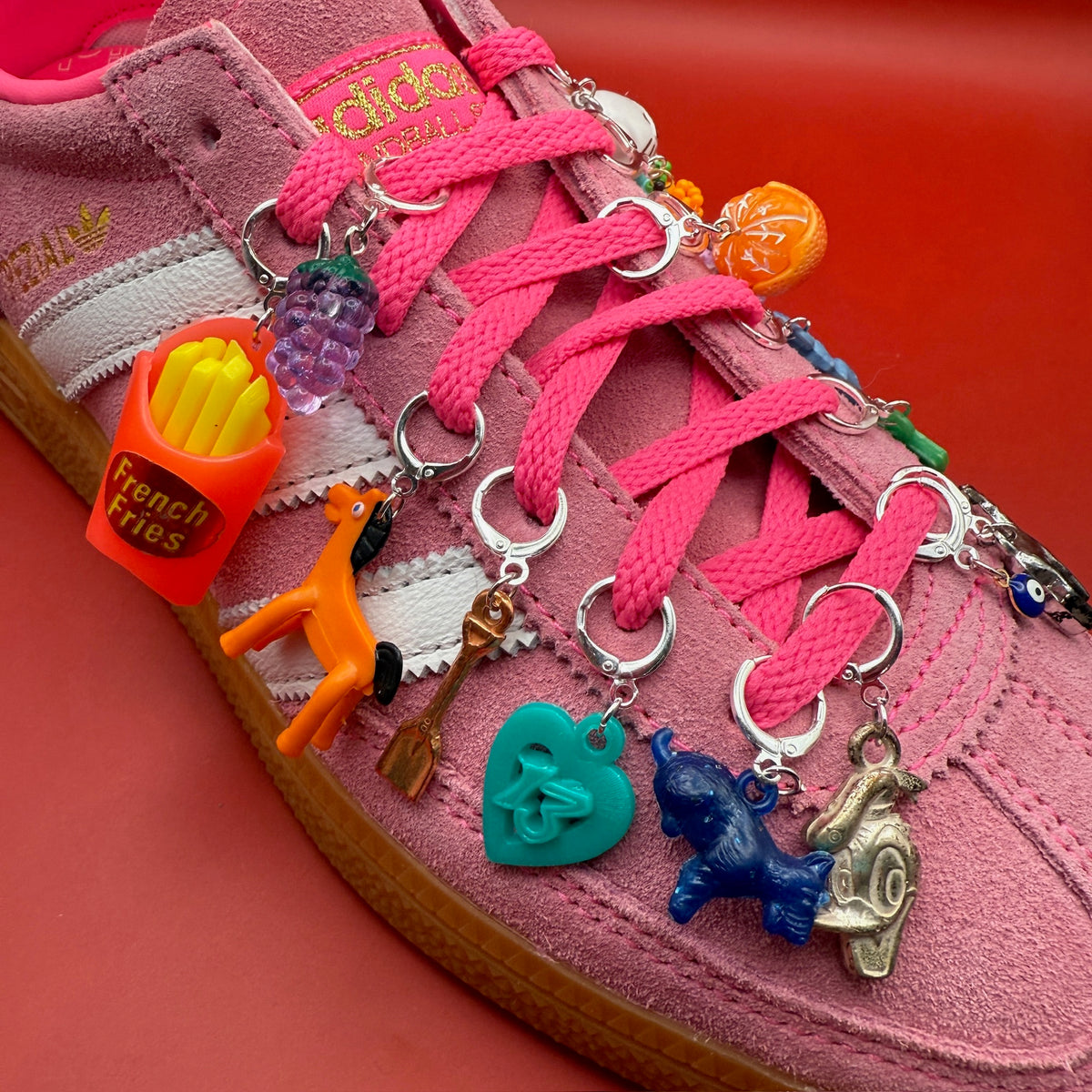 Sterling Silver Plated Trinket s: Drop V - hello kitty sanrio japan kawaii rare vintage keychain vintage charms for bag nostalgia vintage keychains y2k collectible - Bag Crap