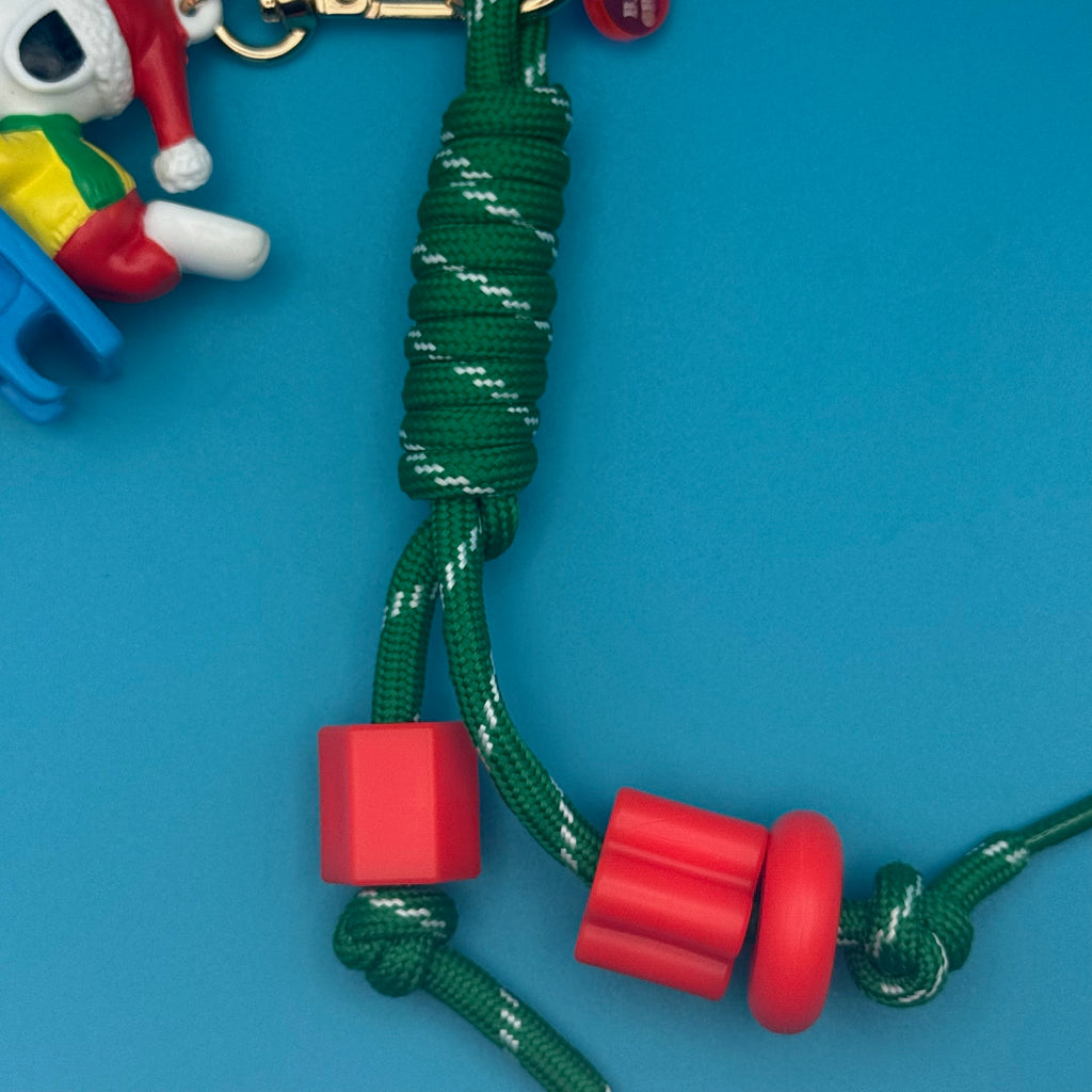 Vintage Holiday Sledding Snoopy Bag Charm Pack