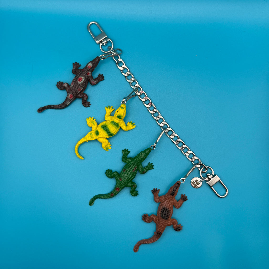BAG CRAP x COSMOPOLITAN MAGAZINE: Alligator Bag Charm Chain