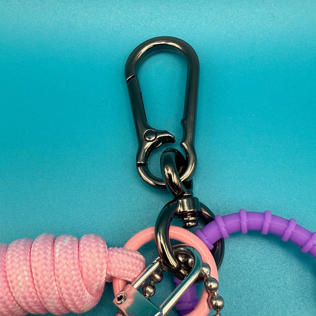 Red Heart & Grey Pom Pom Bag Charm Pack