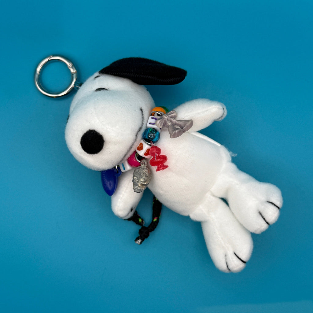 Vintage 4” Snoopy Plushie with Black 'I Heart U' Beaded Necklace Bag Charm