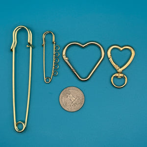 4 Piece Gold   Clip & Pin Set - clips carabiners charms keychains bag designer vintage keychain vintage charms for bag nostalgia vintage keychains y2k collectible - Bag Crap