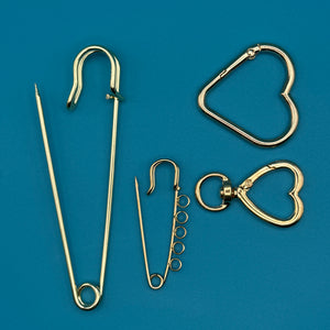 4 Piece Gold   Clip & Pin Set - clips carabiners charms keychains bag designer vintage keychain vintage charms for bag nostalgia vintage keychains y2k collectible - Bag Crap