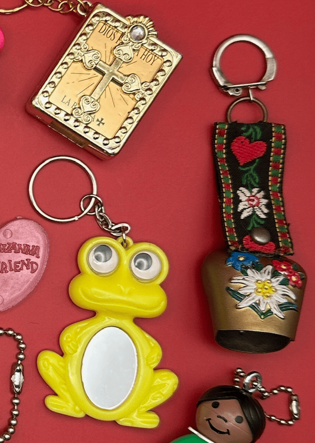 s &  s: Drop 45 -  vintage keychain vintage charms for bag nostalgia vintage keychains y2k collectible - Bag Crap