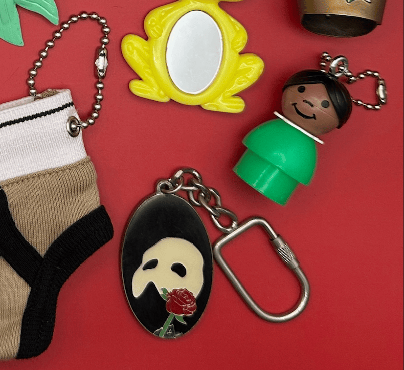 s &  s: Drop 45 -  vintage keychain vintage charms for bag nostalgia vintage keychains y2k collectible - Bag Crap