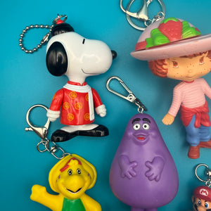 1990s Classic Cartoon Character Toy  s & s - snoopy rar peanuts vintage keychain vintage charms for bag nostalgia vintage keychains y2k collectible - Bag Crap