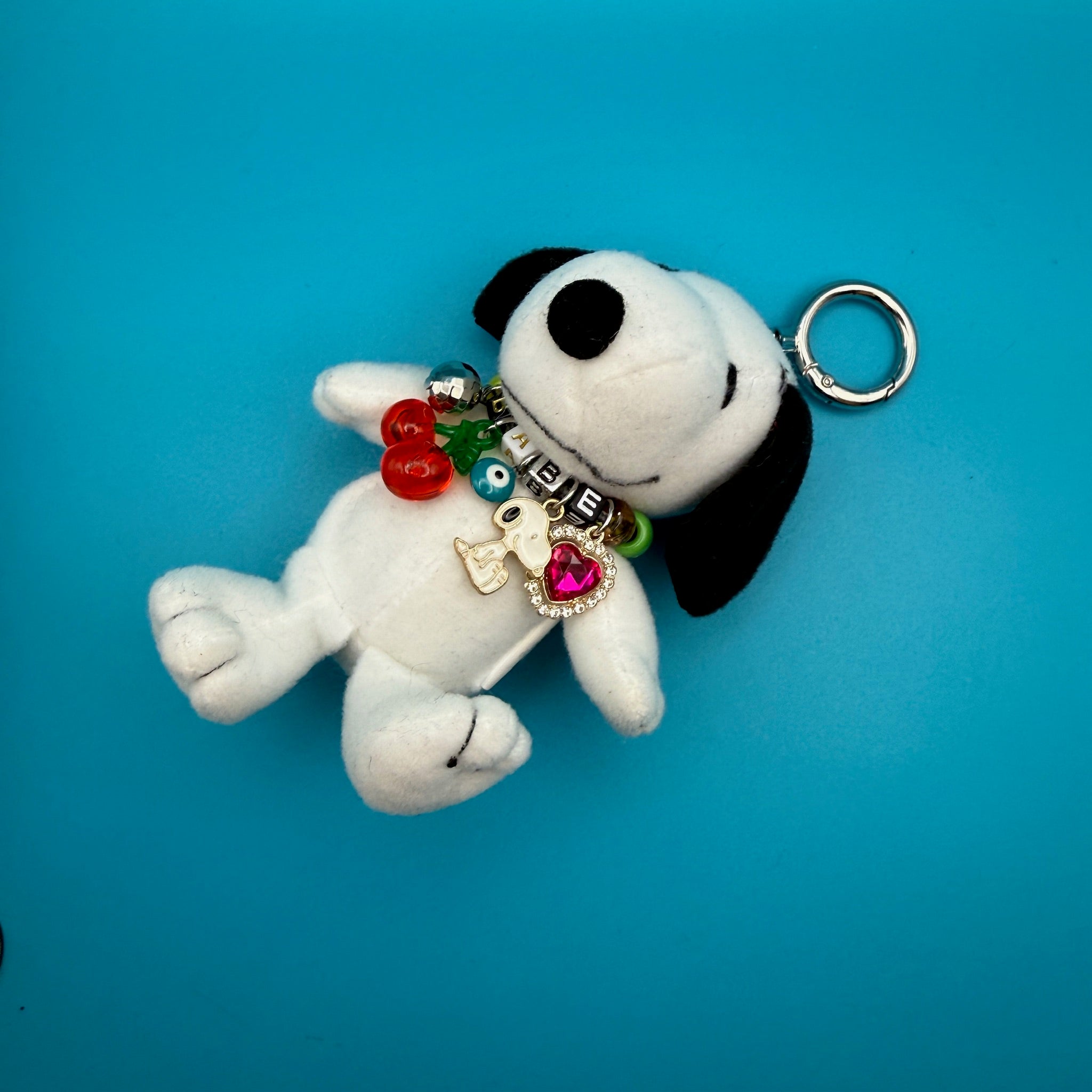 Snoopy Plush   + 'BABE' Necklace - snoopy rar peanuts vintage keychain vintage charms for bag nostalgia vintage keychains y2k collectible - Bag Crap